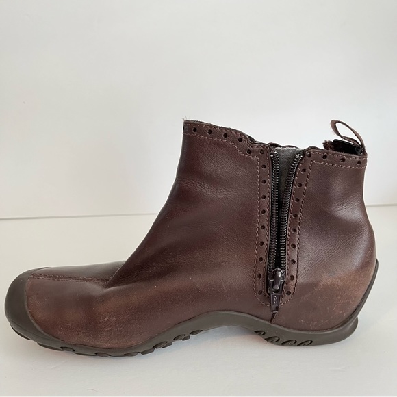 Merrell Plaza Mid Deep Mahogany Waterproof Brown Boots Size 8 - Picture 3 of 12